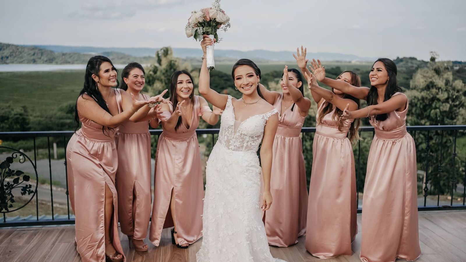 Bachelorette party ideas by party bus