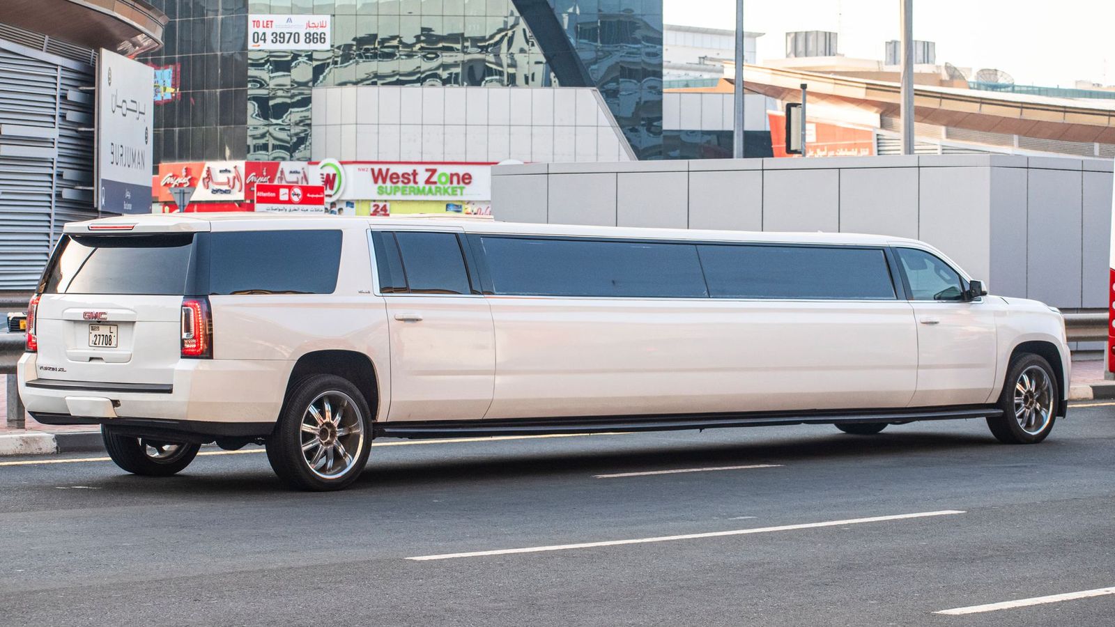 How much does a limo cost