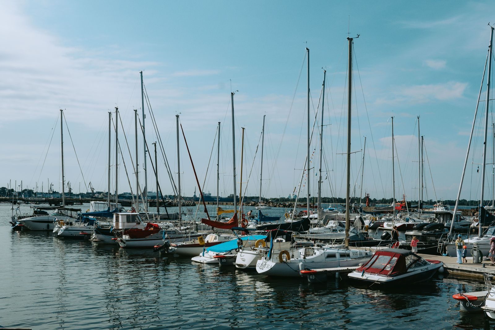 A harbour on Lake Simcoe's south shore, typical of the Georgina lakefront communities
