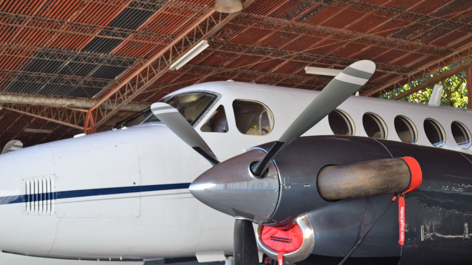 Ground transportation for private jets and FBOs