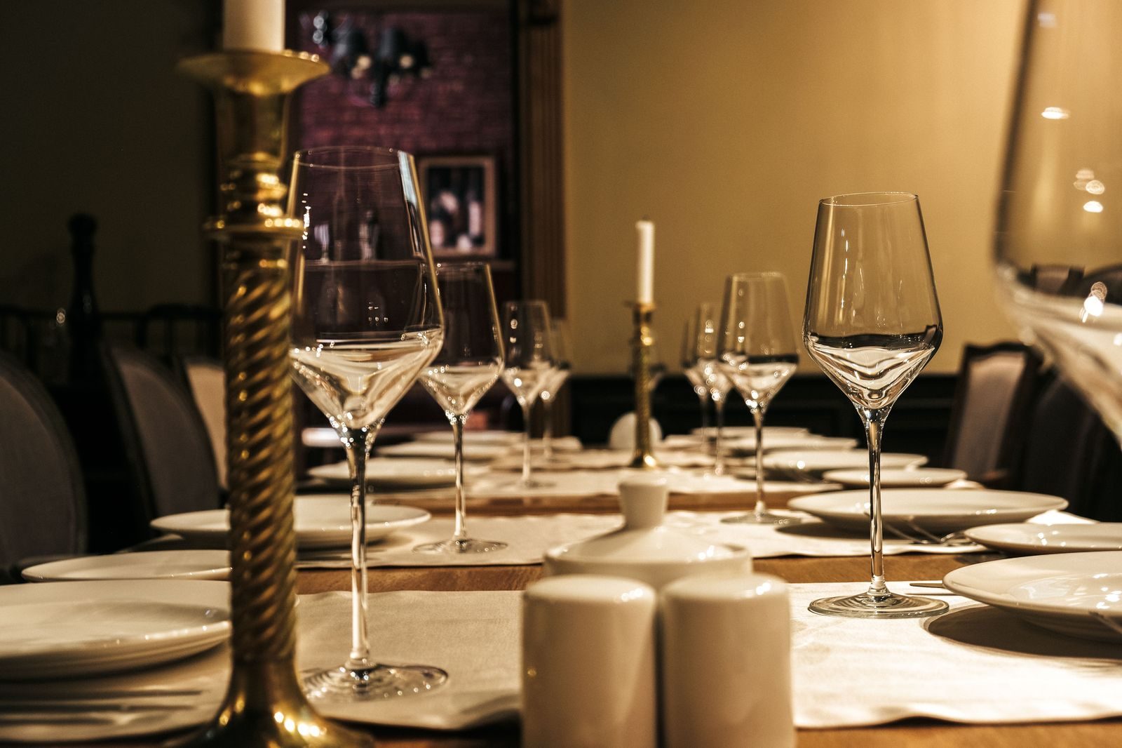 A table for two: book the restaurant, and the car will wait for the evening to unfold