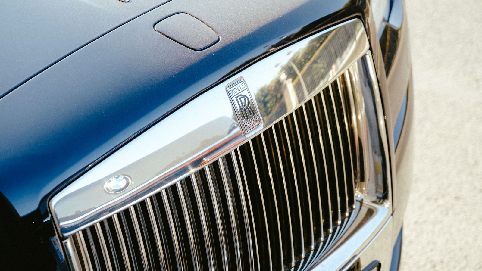 Rolls-Royce & exotic chauffeur